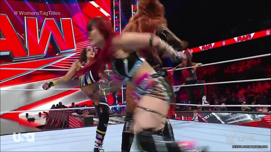 WWE_Monday_Night_Raw_2023_02_27_720p_HDTV_x264-NWCHD_mp4_007217089.jpg