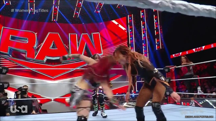 WWE_Monday_Night_Raw_2023_02_27_720p_HDTV_x264-NWCHD_mp4_007218690.jpg