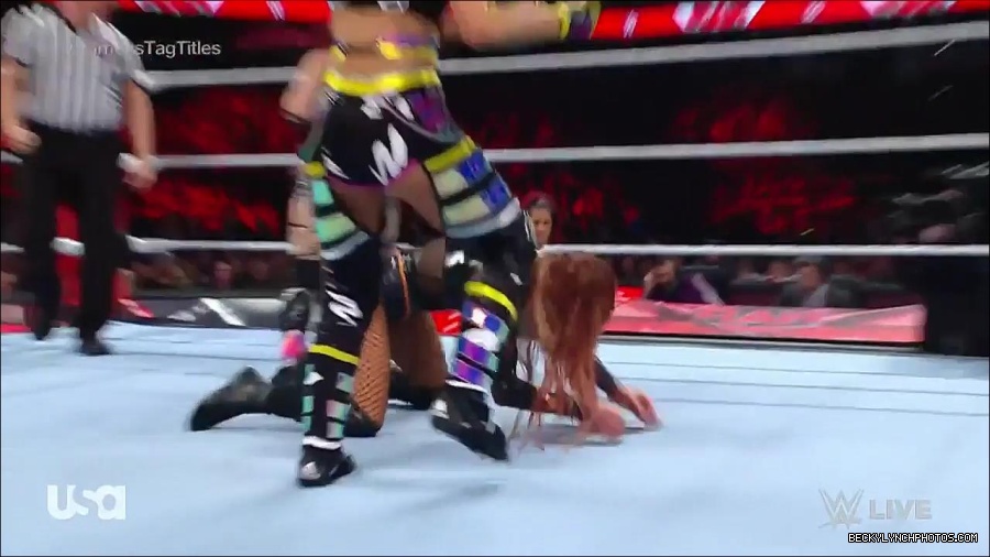 WWE_Monday_Night_Raw_2023_02_27_720p_HDTV_x264-NWCHD_mp4_007220692.jpg