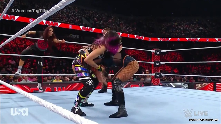 WWE_Monday_Night_Raw_2023_02_27_720p_HDTV_x264-NWCHD_mp4_007251123.jpg