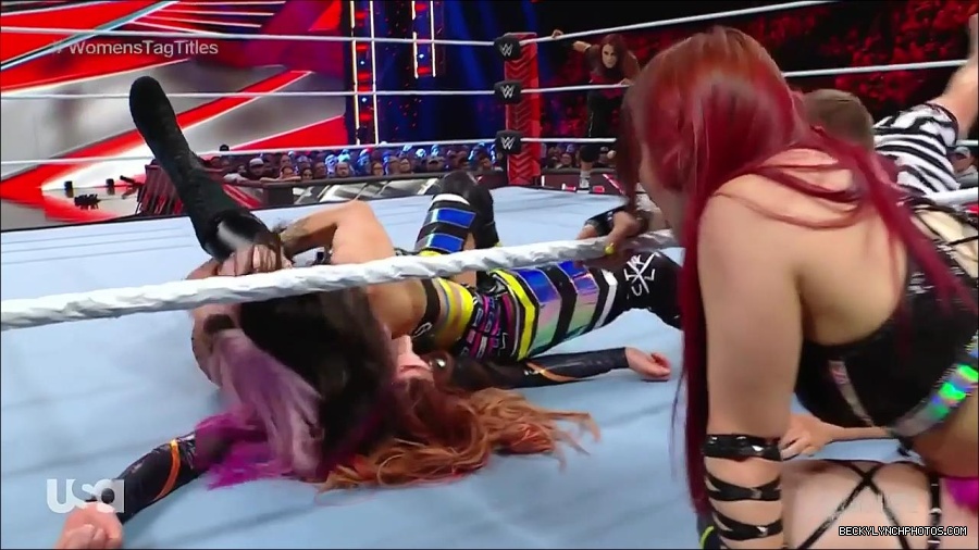 WWE_Monday_Night_Raw_2023_02_27_720p_HDTV_x264-NWCHD_mp4_007261933.jpg