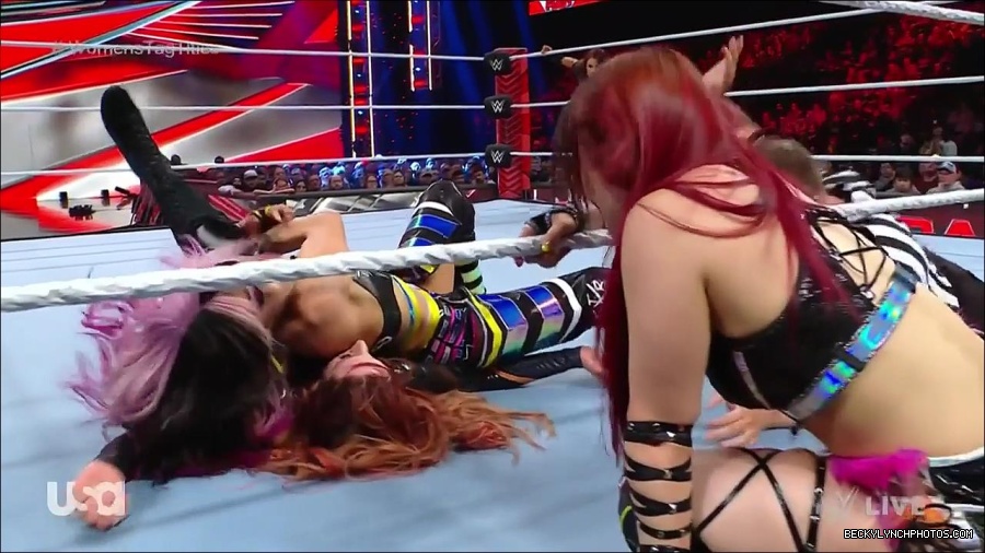 WWE_Monday_Night_Raw_2023_02_27_720p_HDTV_x264-NWCHD_mp4_007262334.jpg