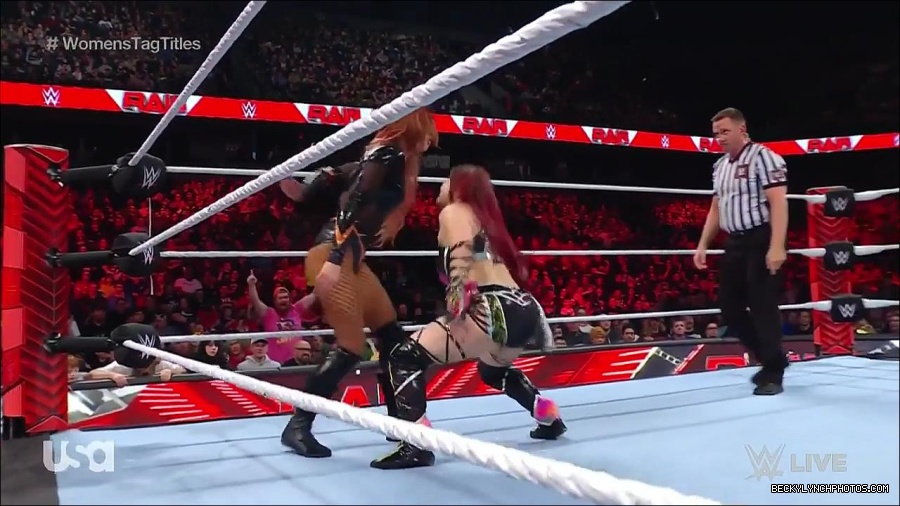 WWE_Monday_Night_Raw_2023_02_27_720p_HDTV_x264-NWCHD_mp4_007319991.jpg