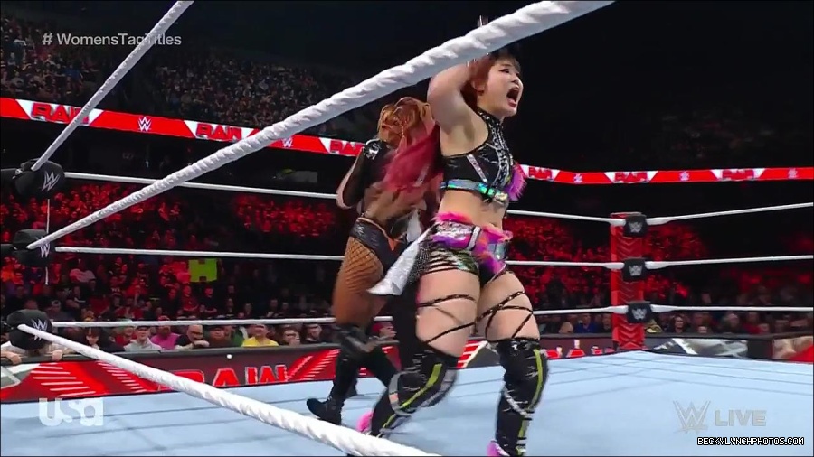 WWE_Monday_Night_Raw_2023_02_27_720p_HDTV_x264-NWCHD_mp4_007321593.jpg