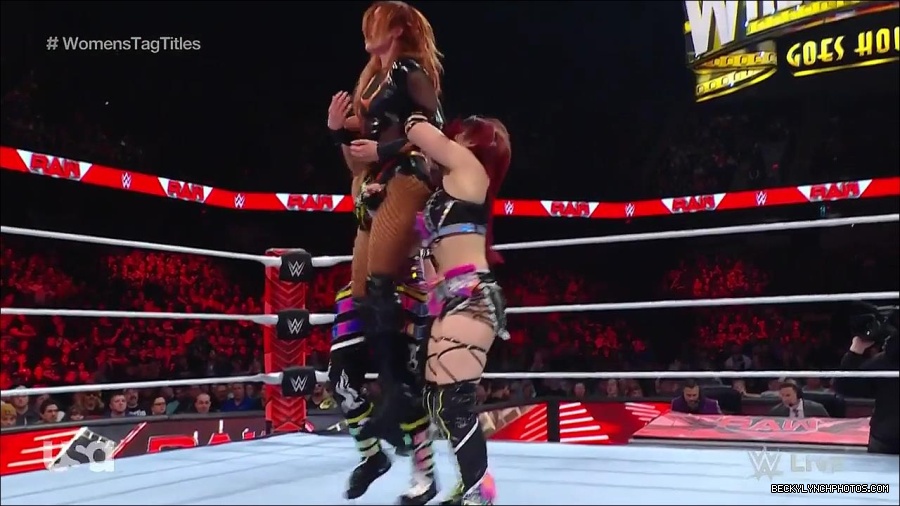 WWE_Monday_Night_Raw_2023_02_27_720p_HDTV_x264-NWCHD_mp4_007325997.jpg