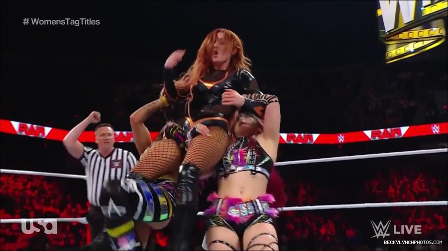 WWE_Monday_Night_Raw_2023_02_27_720p_HDTV_x264-NWCHD_mp4_007327999.jpg