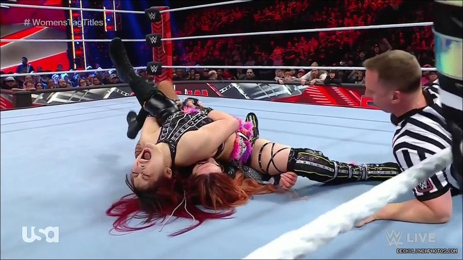 WWE_Monday_Night_Raw_2023_02_27_720p_HDTV_x264-NWCHD_mp4_007334005.jpg