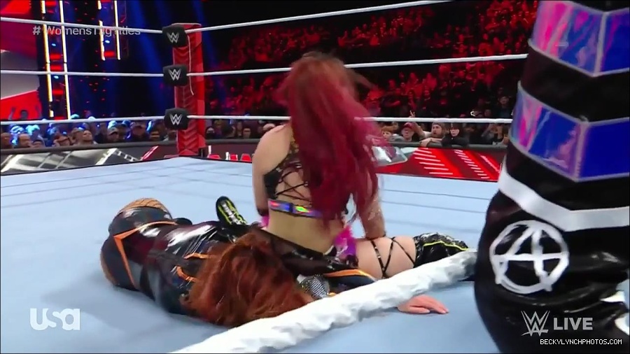 WWE_Monday_Night_Raw_2023_02_27_720p_HDTV_x264-NWCHD_mp4_007335207.jpg