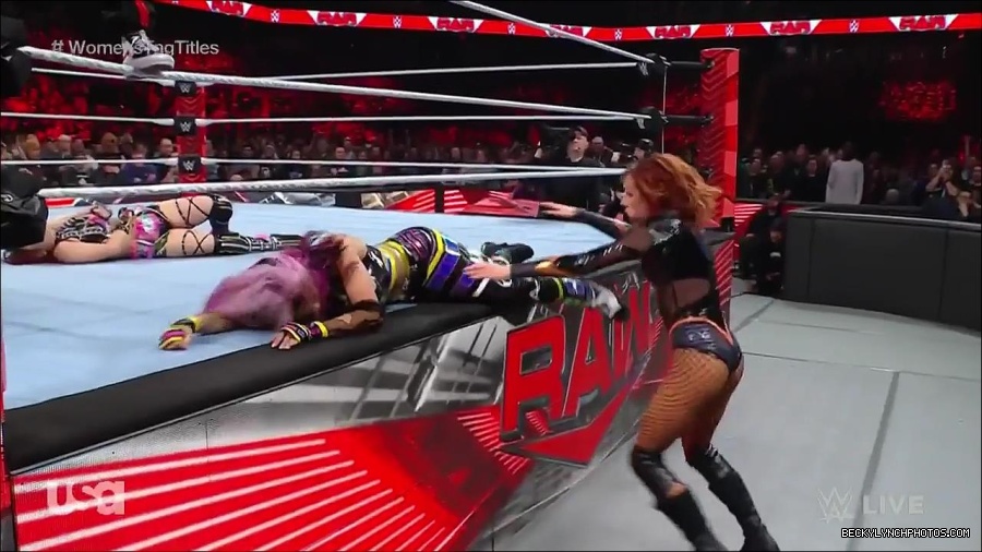WWE_Monday_Night_Raw_2023_02_27_720p_HDTV_x264-NWCHD_mp4_007463968.jpg