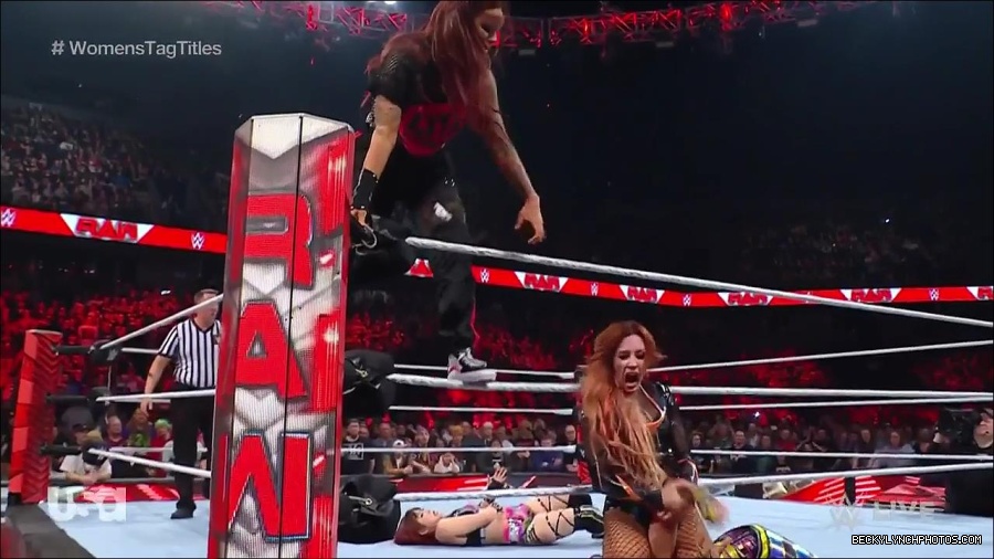 WWE_Monday_Night_Raw_2023_02_27_720p_HDTV_x264-NWCHD_mp4_007467572.jpg