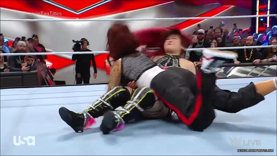 WWE_Monday_Night_Raw_2023_02_27_720p_HDTV_x264-NWCHD_mp4_007471976.jpg