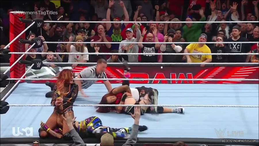 WWE_Monday_Night_Raw_2023_02_27_720p_HDTV_x264-NWCHD_mp4_007473578.jpg