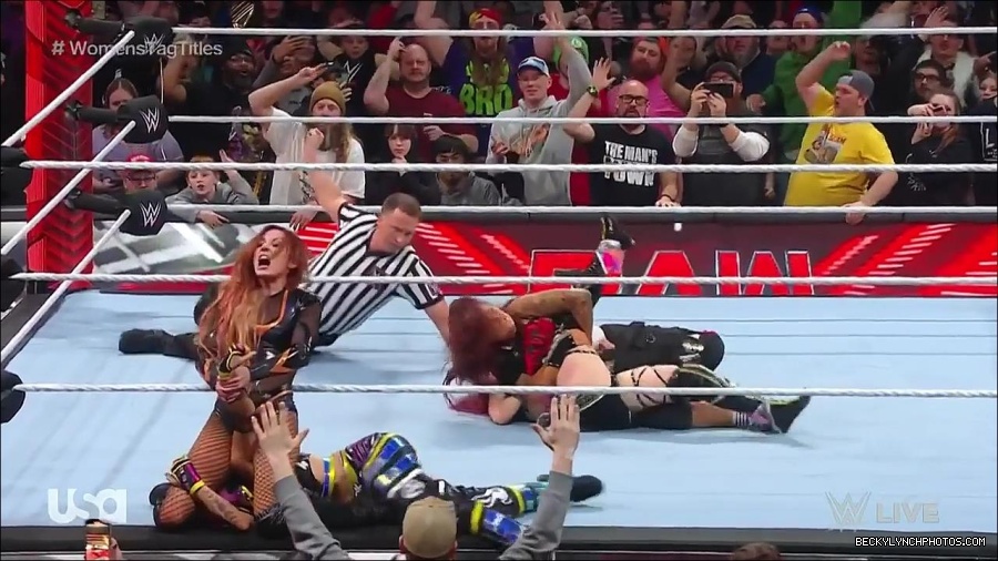 WWE_Monday_Night_Raw_2023_02_27_720p_HDTV_x264-NWCHD_mp4_007474779.jpg
