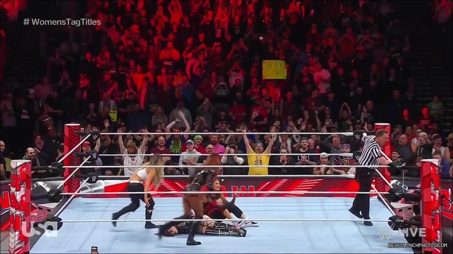 WWE_Monday_Night_Raw_2023_02_27_720p_HDTV_x264-NWCHD_mp4_007480385.jpg