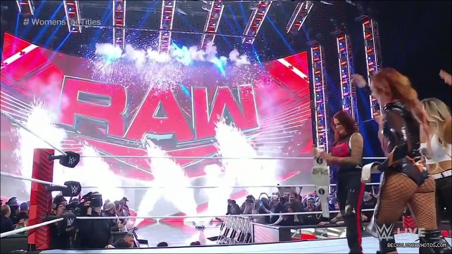 WWE_Monday_Night_Raw_2023_02_27_720p_HDTV_x264-NWCHD_mp4_007519624.jpg