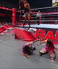 WWE_Monday_Night_Raw_2023_02_27_720p_HDTV_x264-NWCHD_mp4_007020091.jpg