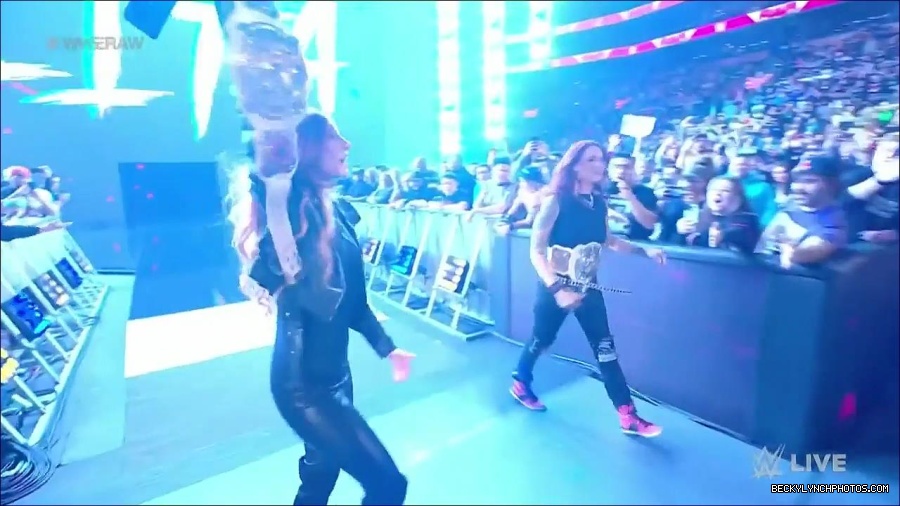 WWE_Monday_Night_Raw_2023_03_06_720p_HDTV_x264-NWCHD_mp4_007069307.jpg