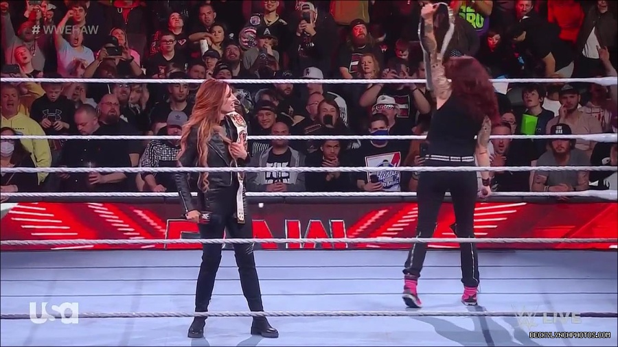 WWE_Monday_Night_Raw_2023_03_06_720p_HDTV_x264-NWCHD_mp4_007127765.jpg