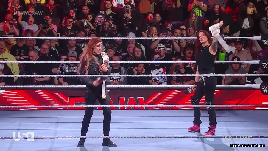 WWE_Monday_Night_Raw_2023_03_06_720p_HDTV_x264-NWCHD_mp4_007128966.jpg