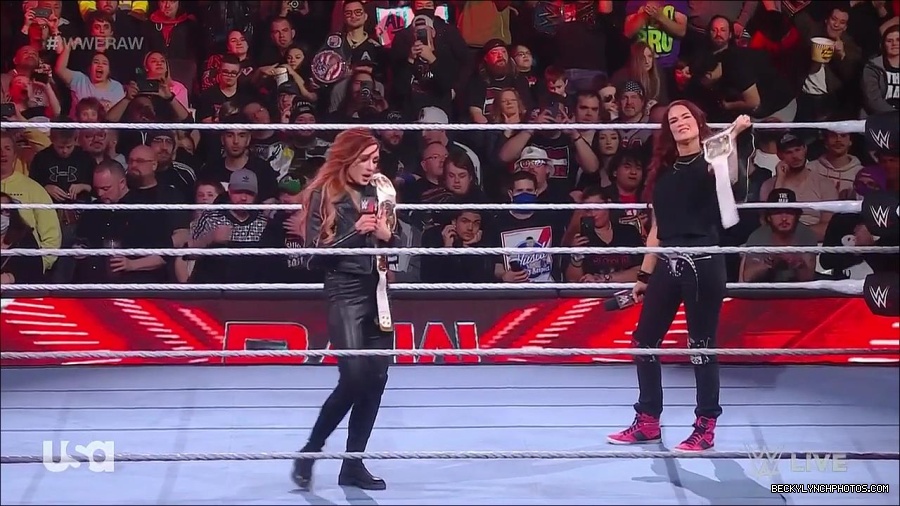WWE_Monday_Night_Raw_2023_03_06_720p_HDTV_x264-NWCHD_mp4_007129367.jpg