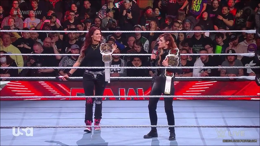 WWE_Monday_Night_Raw_2023_03_06_720p_HDTV_x264-NWCHD_mp4_007134172.jpg