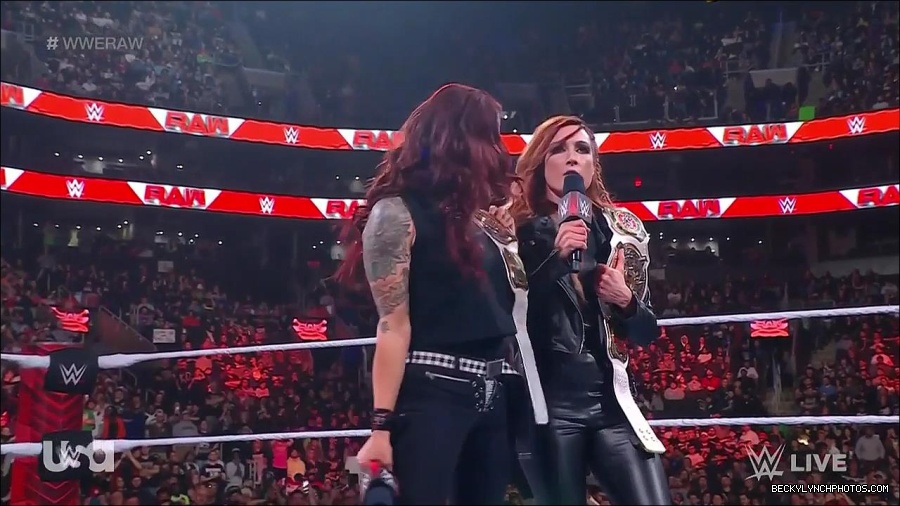 WWE_Monday_Night_Raw_2023_03_06_720p_HDTV_x264-NWCHD_mp4_007135773.jpg