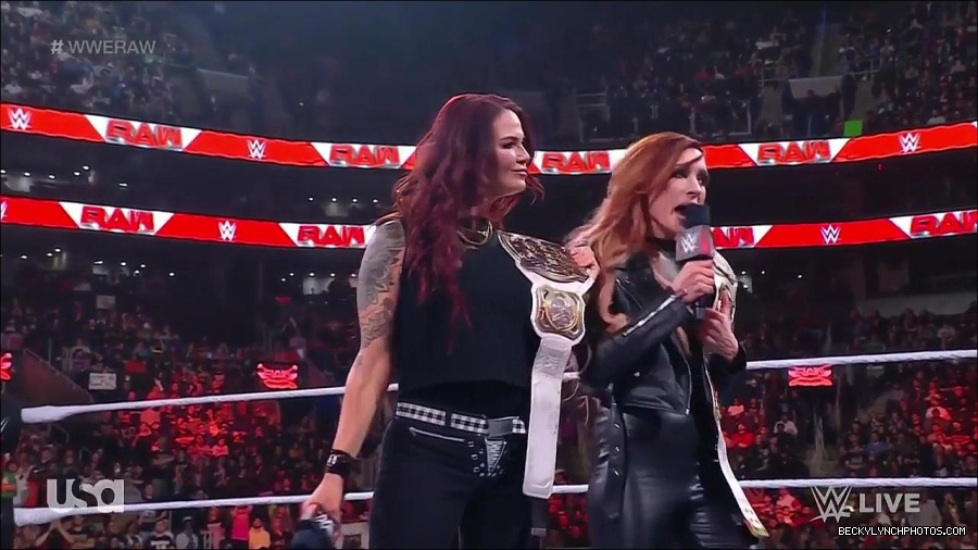 WWE_Monday_Night_Raw_2023_03_06_720p_HDTV_x264-NWCHD_mp4_007136574.jpg