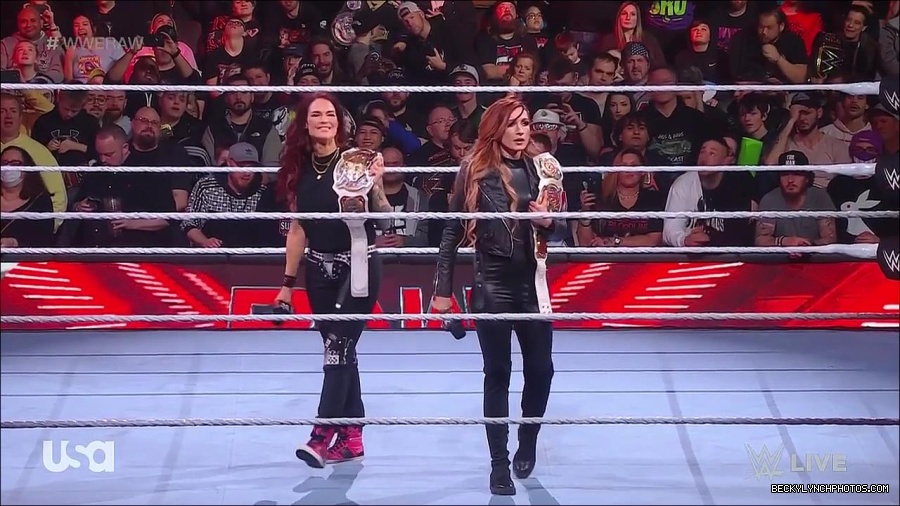 WWE_Monday_Night_Raw_2023_03_06_720p_HDTV_x264-NWCHD_mp4_007138176.jpg