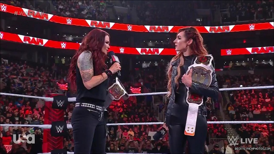 WWE_Monday_Night_Raw_2023_03_06_720p_HDTV_x264-NWCHD_mp4_007150588.jpg