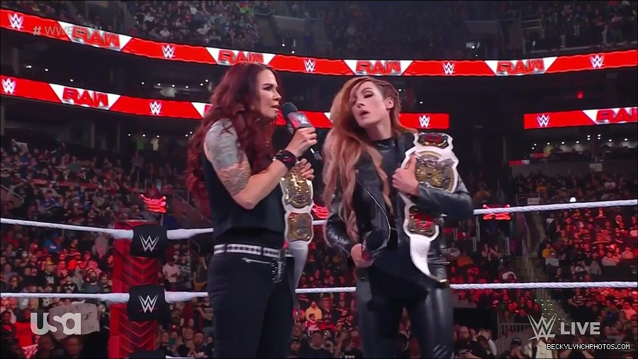WWE_Monday_Night_Raw_2023_03_06_720p_HDTV_x264-NWCHD_mp4_007152990.jpg