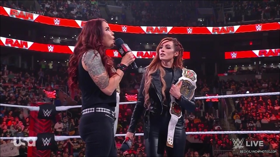 WWE_Monday_Night_Raw_2023_03_06_720p_HDTV_x264-NWCHD_mp4_007154192.jpg