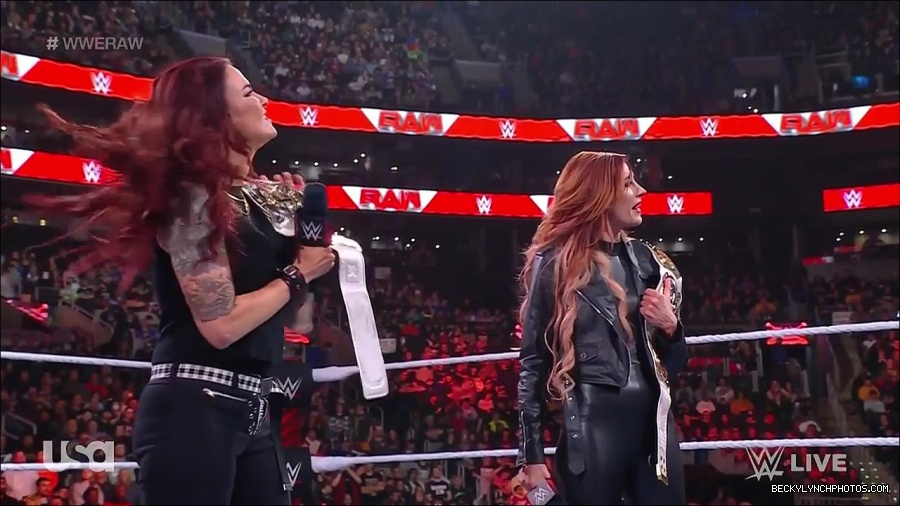 WWE_Monday_Night_Raw_2023_03_06_720p_HDTV_x264-NWCHD_mp4_007160998.jpg