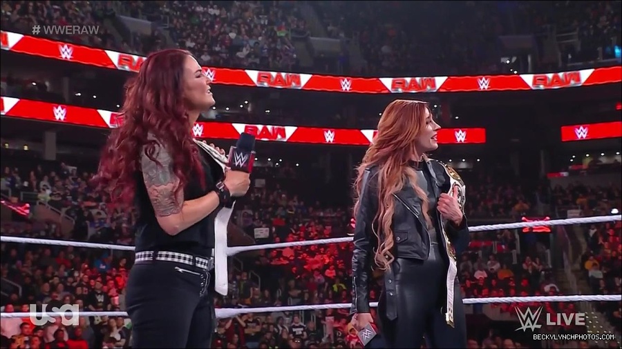 WWE_Monday_Night_Raw_2023_03_06_720p_HDTV_x264-NWCHD_mp4_007161399.jpg