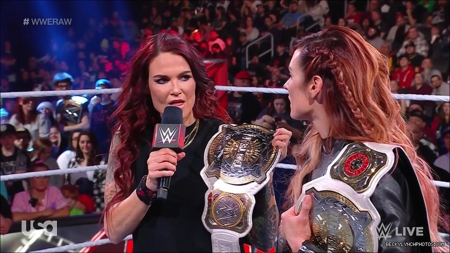 WWE_Monday_Night_Raw_2023_03_06_720p_HDTV_x264-NWCHD_mp4_007167405.jpg
