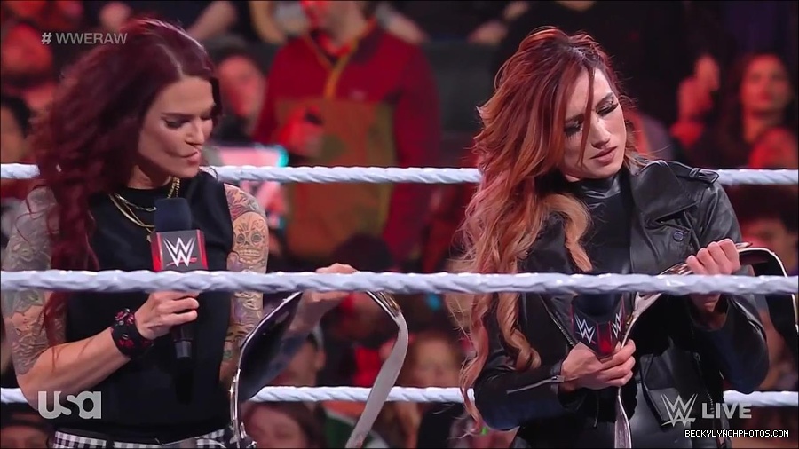 WWE_Monday_Night_Raw_2023_03_06_720p_HDTV_x264-NWCHD_mp4_007171409.jpg
