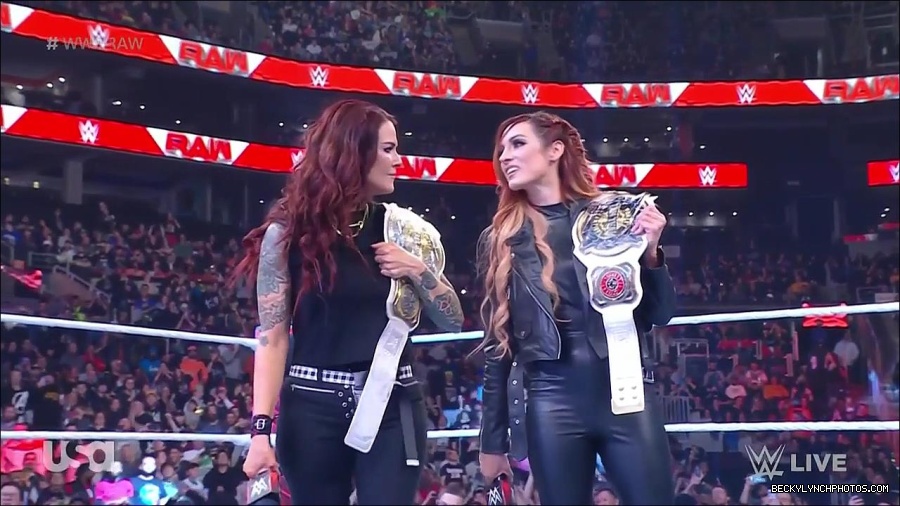 WWE_Monday_Night_Raw_2023_03_06_720p_HDTV_x264-NWCHD_mp4_007224262.jpg