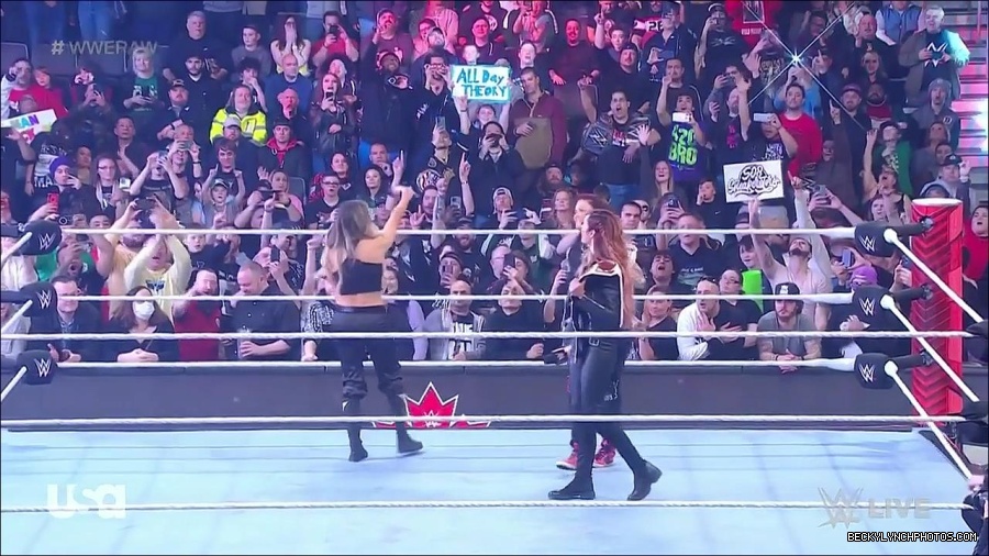 WWE_Monday_Night_Raw_2023_03_06_720p_HDTV_x264-NWCHD_mp4_007235873.jpg