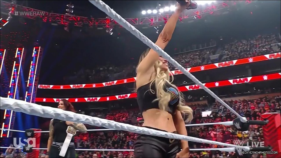 WWE_Monday_Night_Raw_2023_03_06_720p_HDTV_x264-NWCHD_mp4_007239877.jpg
