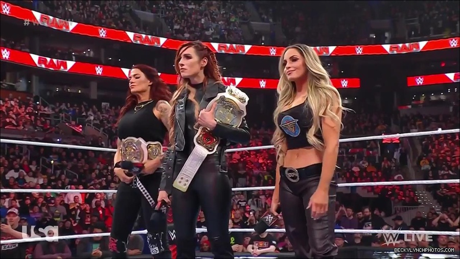 WWE_Monday_Night_Raw_2023_03_06_720p_HDTV_x264-NWCHD_mp4_007295533.jpg