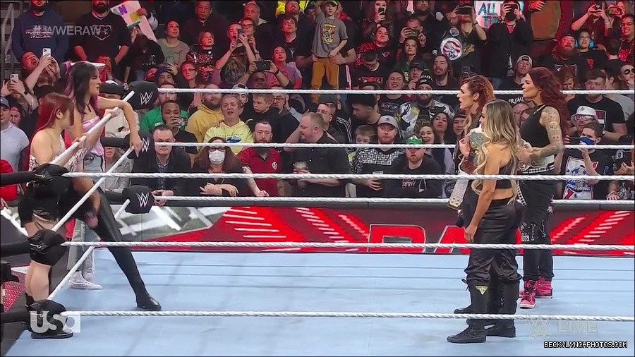 WWE_Monday_Night_Raw_2023_03_06_720p_HDTV_x264-NWCHD_mp4_007301939.jpg