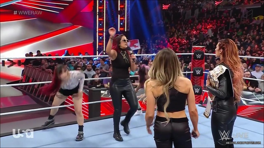 WWE_Monday_Night_Raw_2023_03_06_720p_HDTV_x264-NWCHD_mp4_007303941.jpg