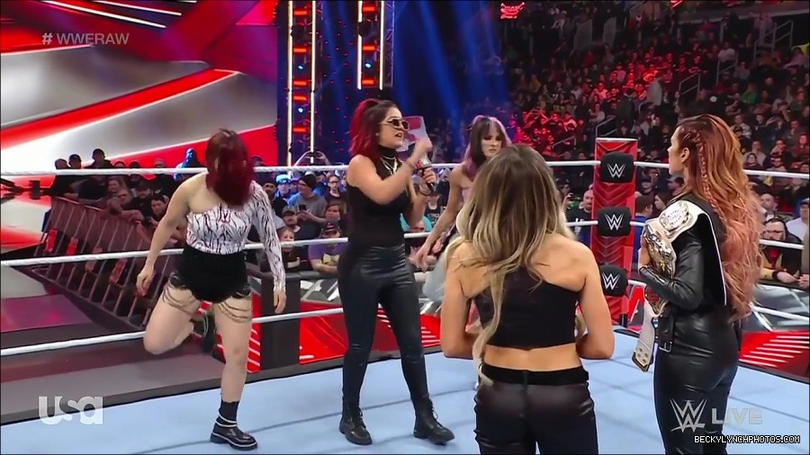 WWE_Monday_Night_Raw_2023_03_06_720p_HDTV_x264-NWCHD_mp4_007304342.jpg