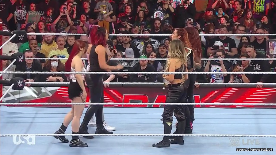 WWE_Monday_Night_Raw_2023_03_06_720p_HDTV_x264-NWCHD_mp4_007306744.jpg