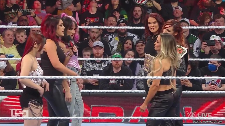 WWE_Monday_Night_Raw_2023_03_06_720p_HDTV_x264-NWCHD_mp4_007316754.jpg
