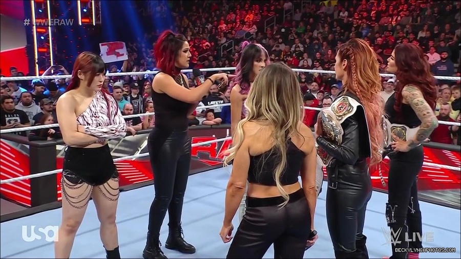 WWE_Monday_Night_Raw_2023_03_06_720p_HDTV_x264-NWCHD_mp4_007319156.jpg