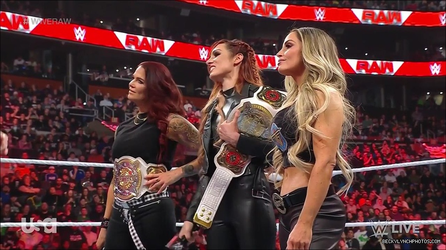 WWE_Monday_Night_Raw_2023_03_06_720p_HDTV_x264-NWCHD_mp4_007329166.jpg