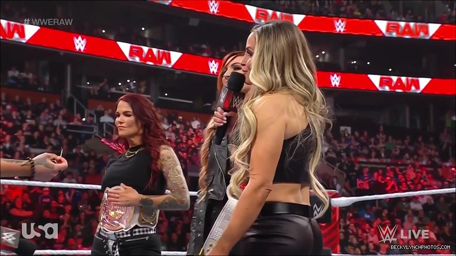 WWE_Monday_Night_Raw_2023_03_06_720p_HDTV_x264-NWCHD_mp4_007337575.jpg