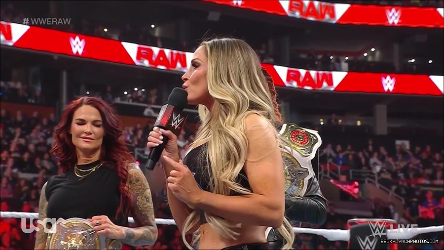 WWE_Monday_Night_Raw_2023_03_06_720p_HDTV_x264-NWCHD_mp4_007345983.jpg