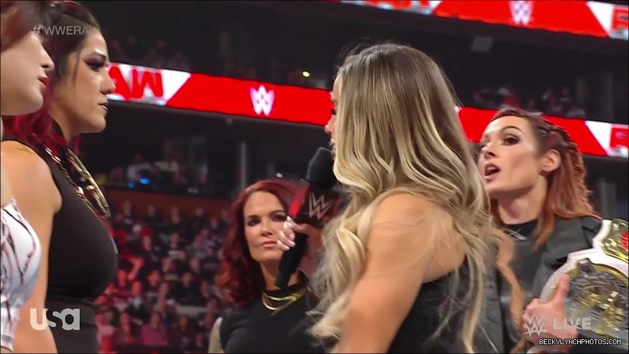 WWE_Monday_Night_Raw_2023_03_06_720p_HDTV_x264-NWCHD_mp4_007350788.jpg
