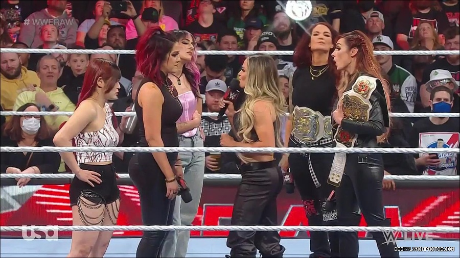 WWE_Monday_Night_Raw_2023_03_06_720p_HDTV_x264-NWCHD_mp4_007358396.jpg